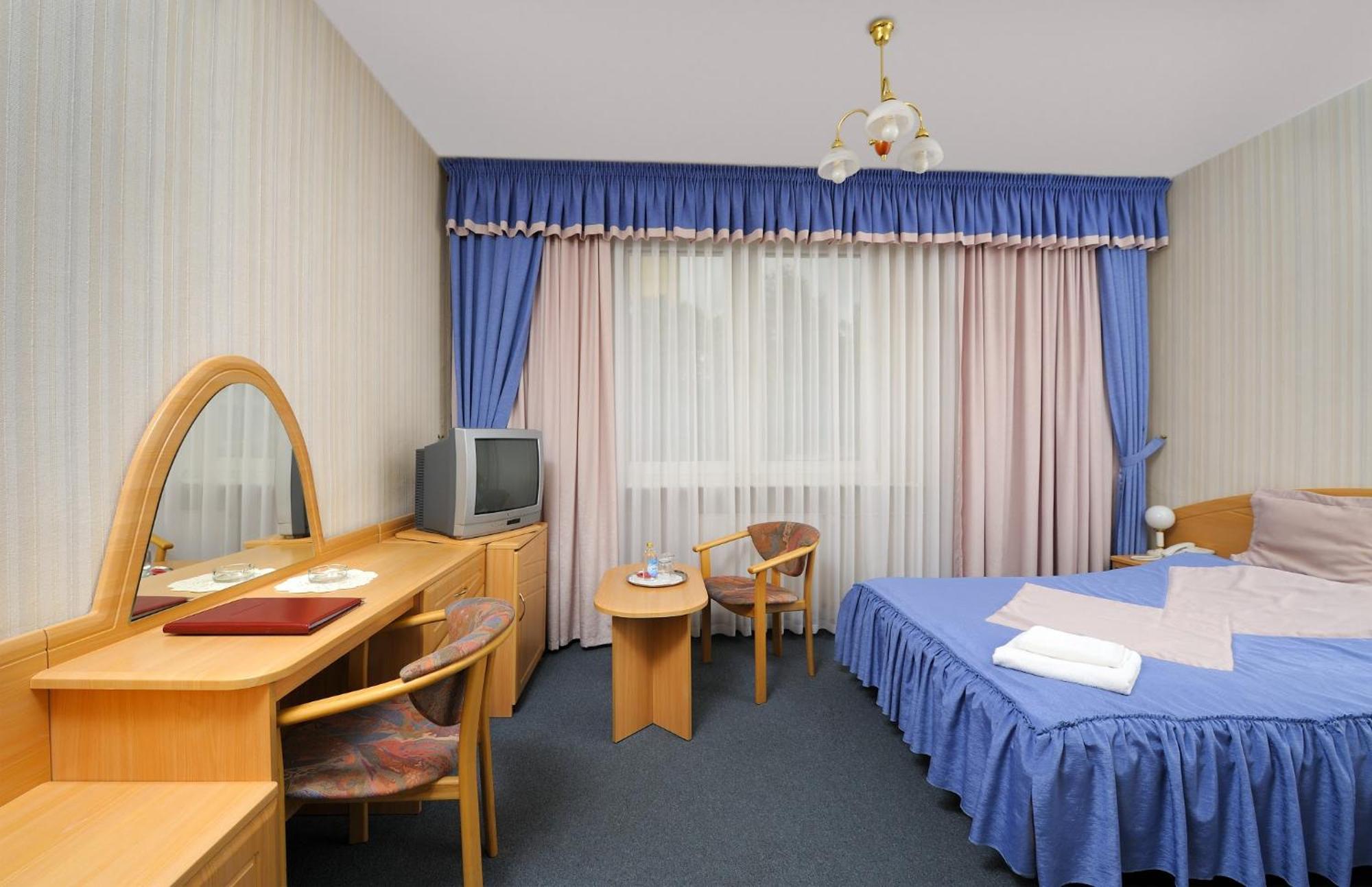 Vistula Hotel Swiecie  Exterior photo